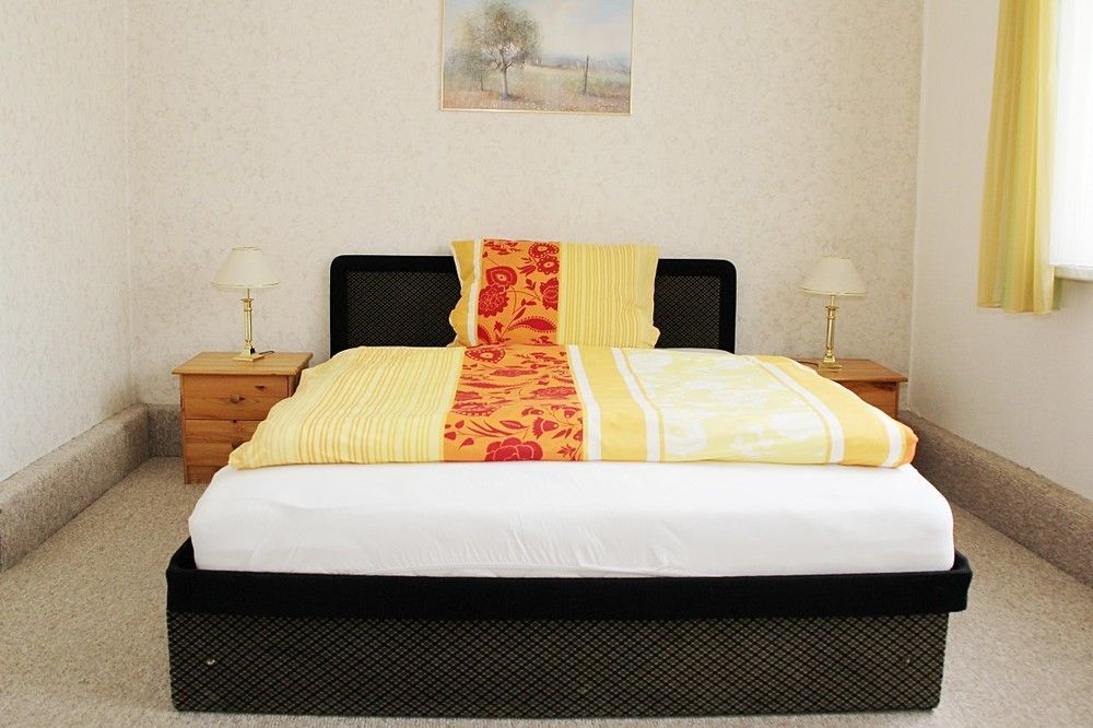 Hotel Pension Am Kurmittelhaus Bad Grund Esterno foto