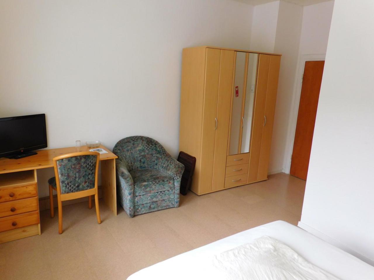 Hotel Pension Am Kurmittelhaus Bad Grund Esterno foto