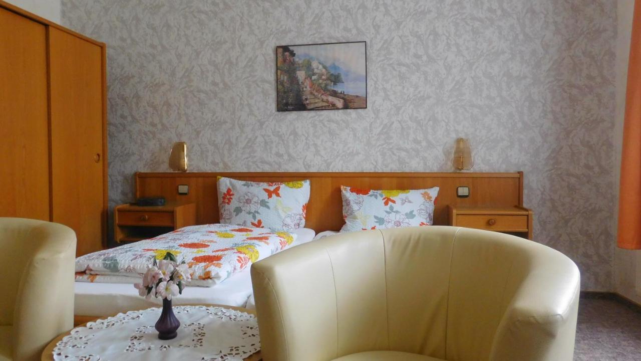 Hotel Pension Am Kurmittelhaus Bad Grund Esterno foto