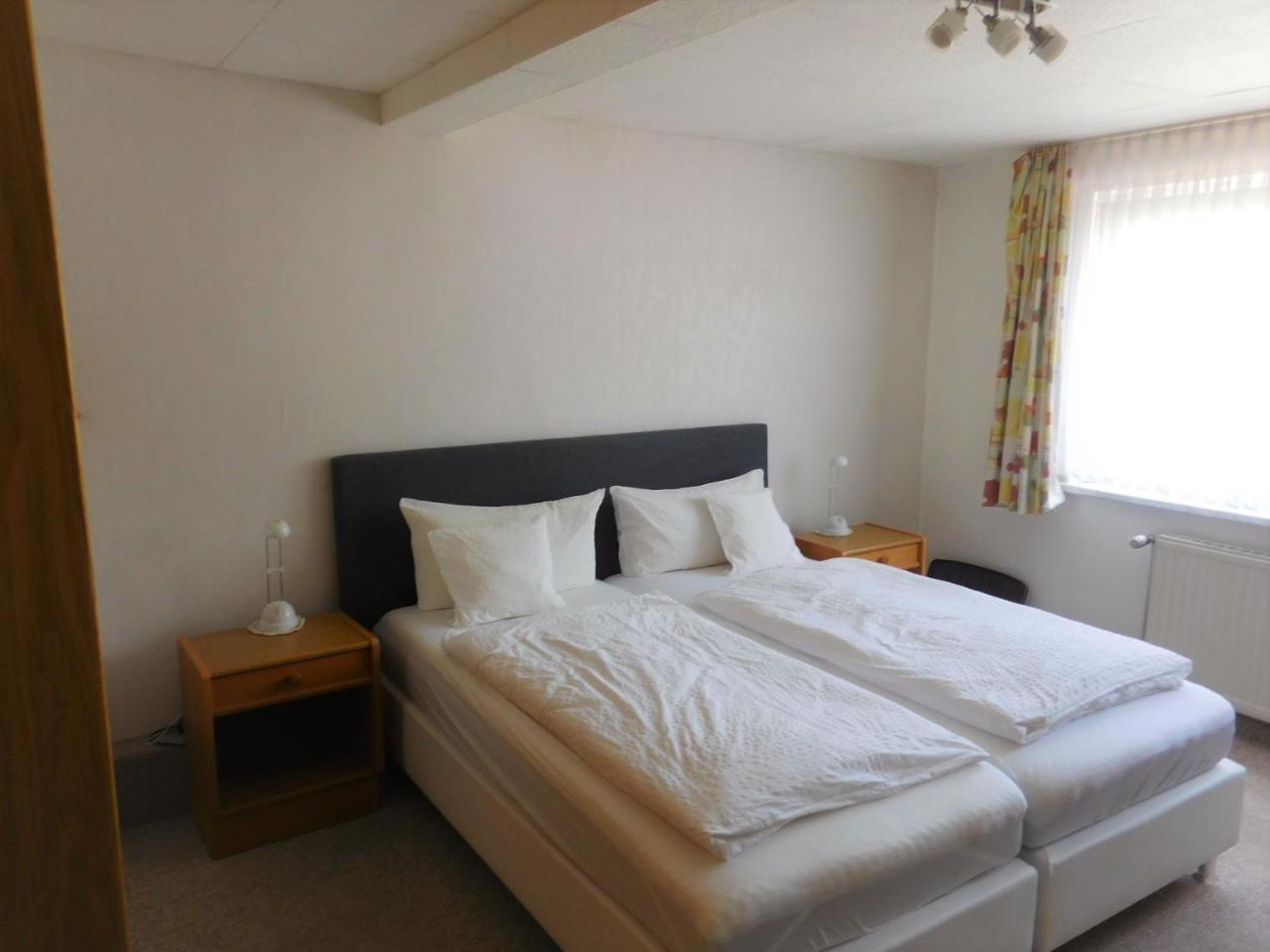 Hotel Pension Am Kurmittelhaus Bad Grund Esterno foto